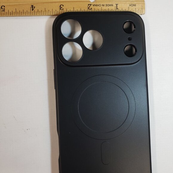 Magnetic Slim Case for iPhone 17 Pro Max 6.9 Inch. Black. JETech - Picture 4 of 10